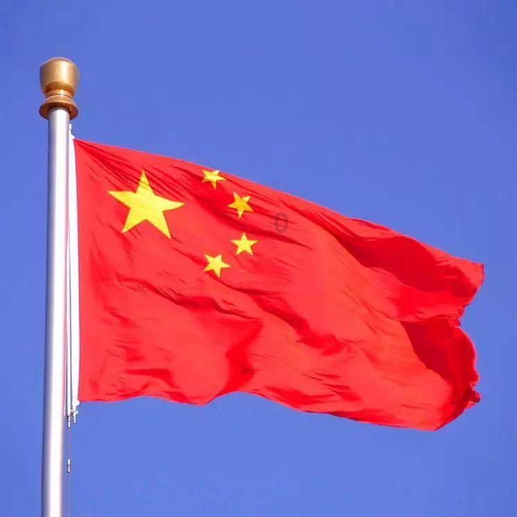 可爱的女生解救